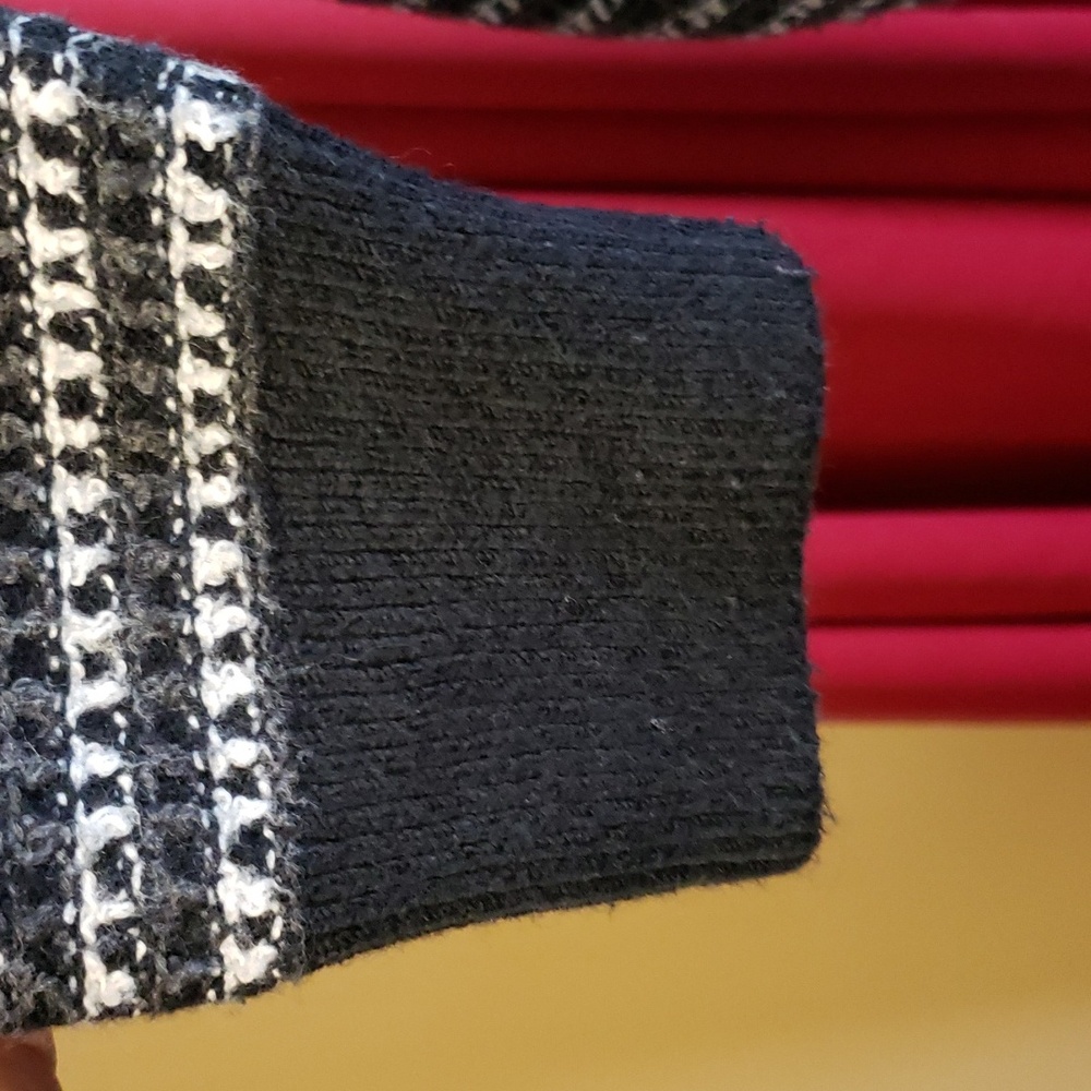 Amazon Essentials sweater - Picture 4 of 6